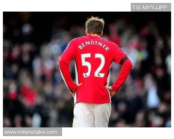 温格回忆亨利初期心态转变:我鼓励他踢中锋不必担心进球 温格回忆亨利初期心态转变:我鼓励他踢中锋不必担心进球