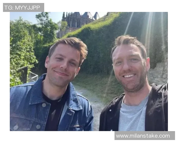 亨利荣获BBC体育人物终身成就奖48岁传奇前锋再创辉煌