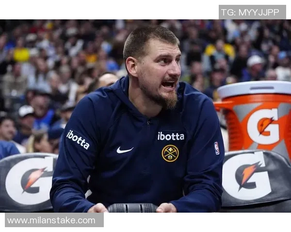 掘金对阵猛龙首发阵容揭晓大瓦兰替代约基奇贾马尔穆雷独自领军 掘金对阵猛龙首发阵容揭晓大瓦兰替代约基奇贾马尔穆雷独自领军