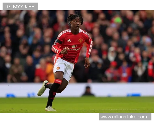 曼联高层坚信梅努未来光明1月份不会出售他